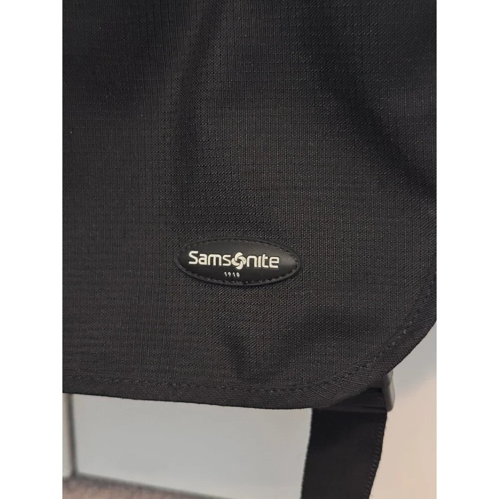 Samsonite Brand, Computer/Laptop Black, Carrying Bag W/Handle & Shoulder Strap